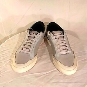 🔥🔥Like New McQ Alexander McQueen Light Grey & Black Sneakers